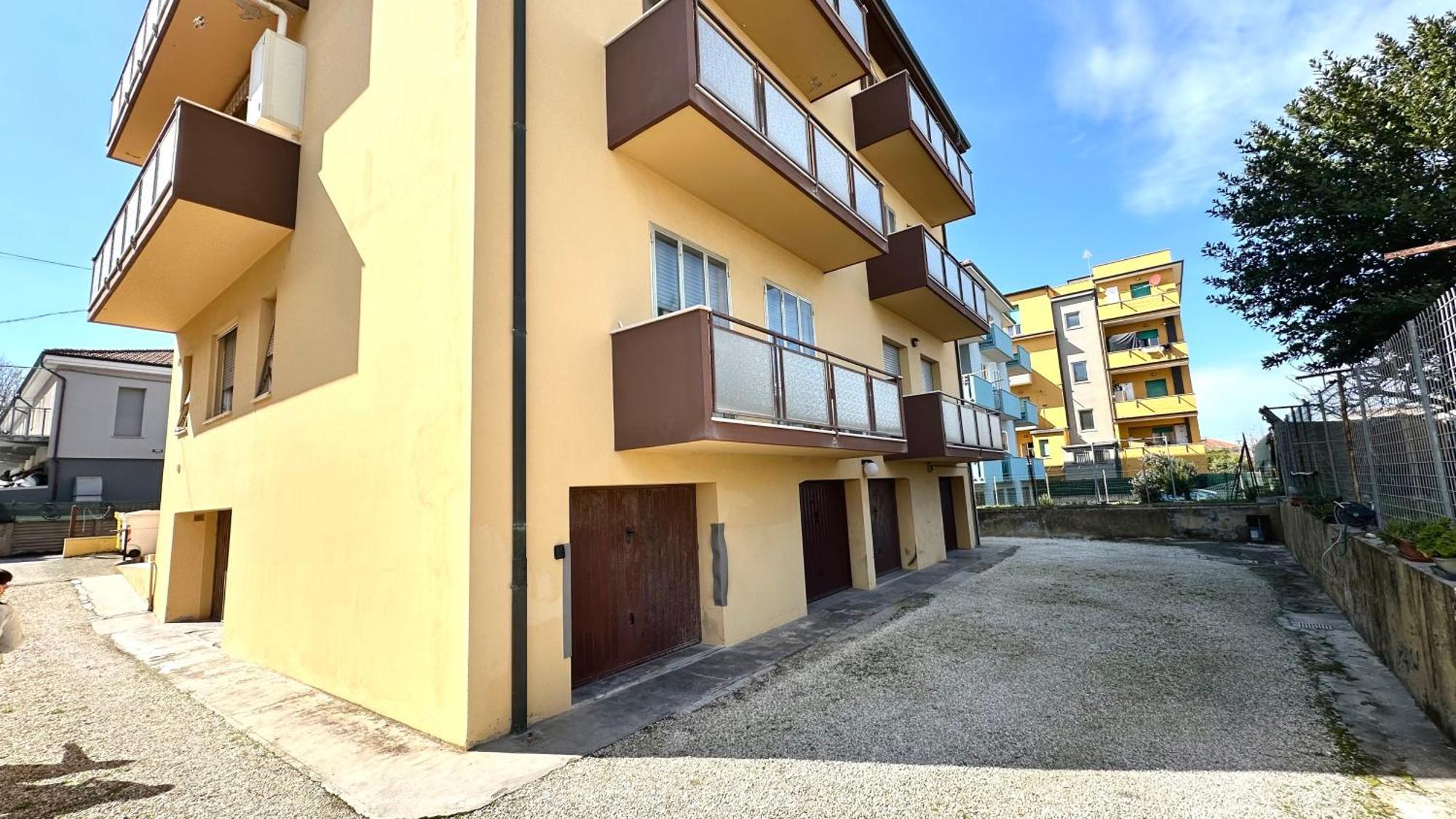 Se041 - Senigallia, Quadrilocale Accessoriato A 150Mt Dal Mare Eksteriør bilde