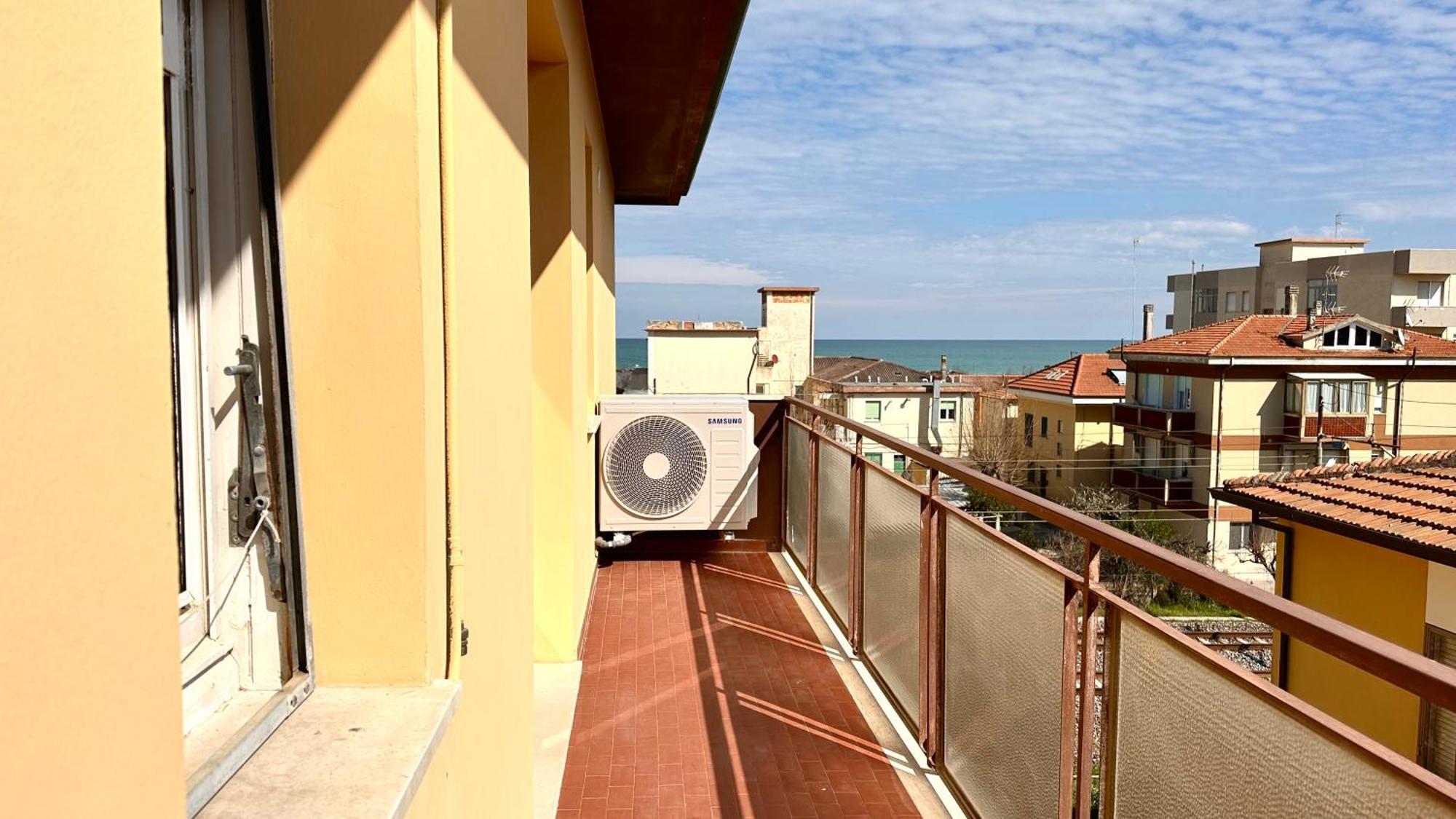 Se041 - Senigallia, Quadrilocale Accessoriato A 150Mt Dal Mare Eksteriør bilde